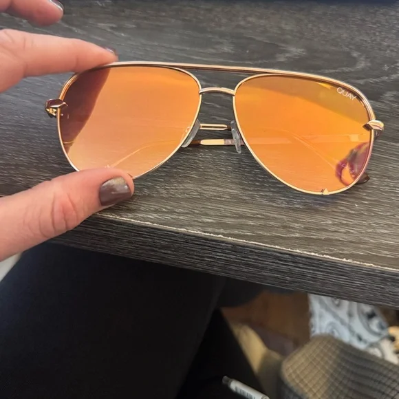 Quay x desi High key mini sunglasses - Picture 8 of 8